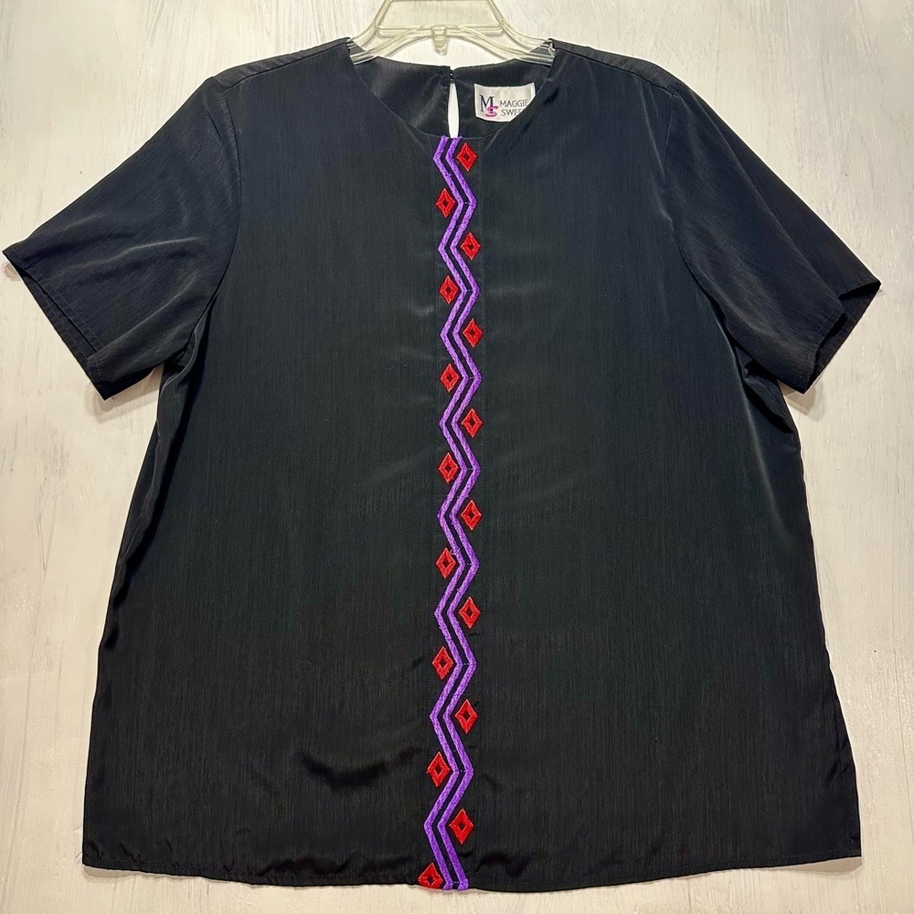 Vintage Maggie Sweet Black Blouse Embroidered Purple Red Trim Short Sleeve L